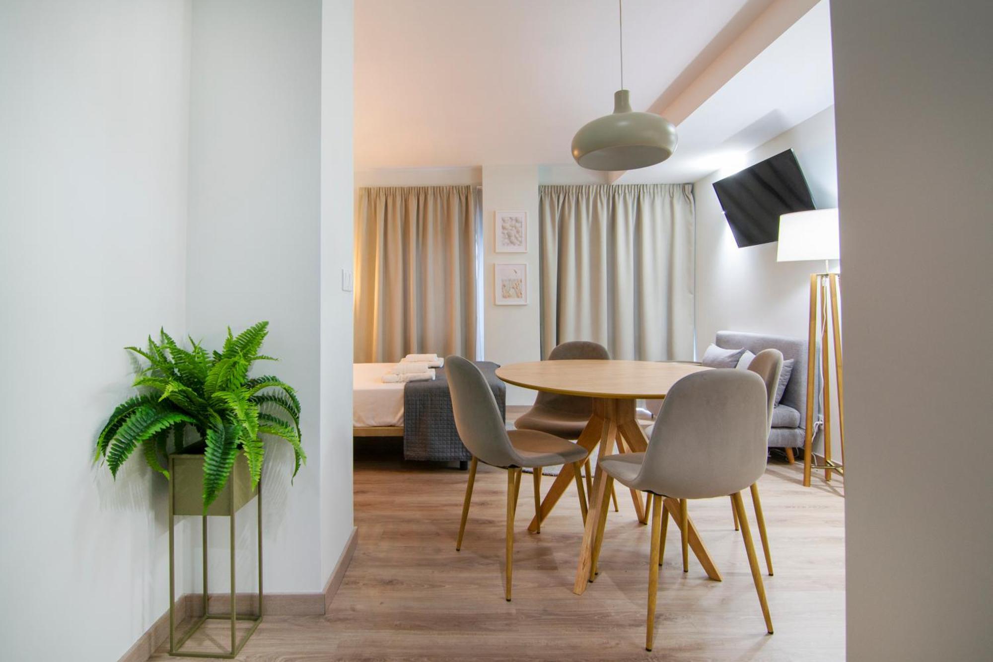 Vlc Host - Reino Apartment *